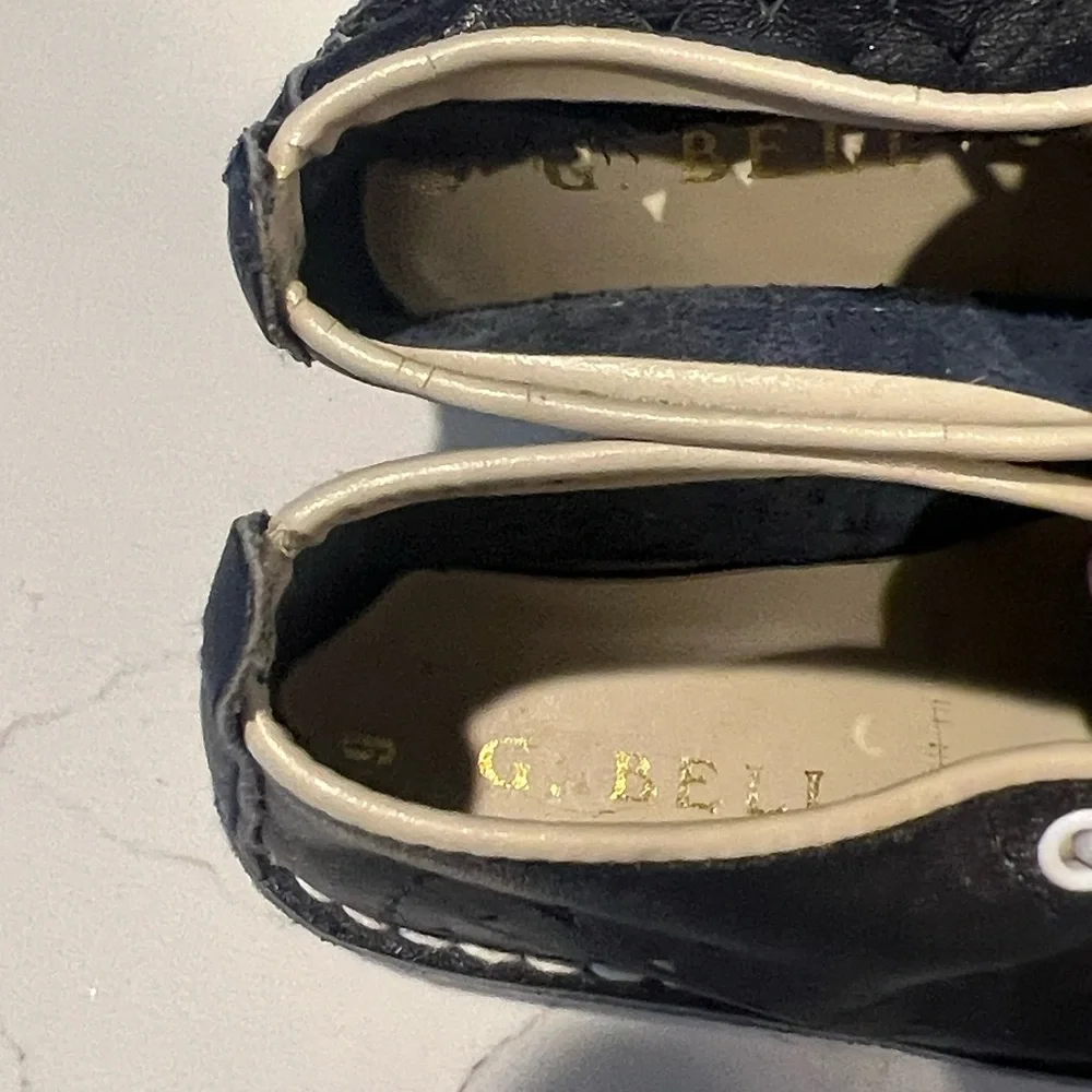 Vintage G. Bell Navy Perforated Walking Shoes Childrens Sz 6